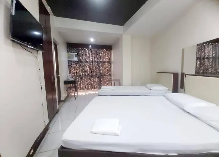 Hotel Cosmo Espana Near Ust 2*