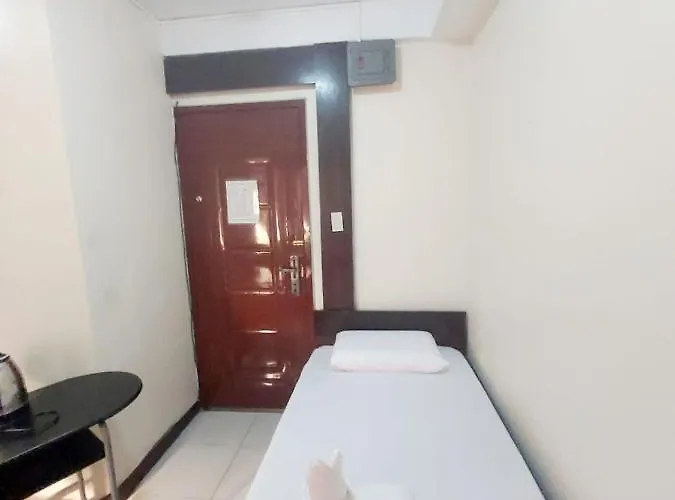 Cosmo Espana Near Ust 2* Manille
