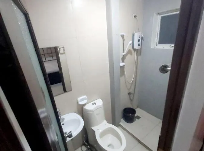 Hotel Cosmo Espana Near Ust