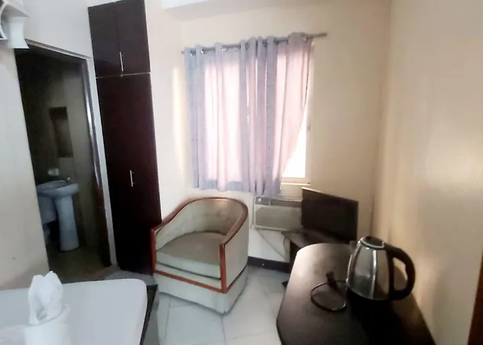 Hotel Cosmo Espana Near Ust 2*